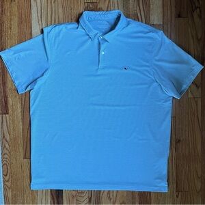 Vineyard Vines Men’s Gray St. Jean Stripe
Performance Polo